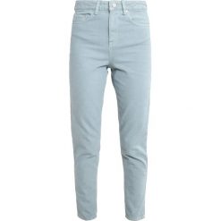 Jeansy damskie: Wåven ELSA Jeansy Straight Leg chinois green