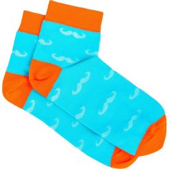 SKARPETY MĘSKIE WE WZORY U15 - BŁĘKITNE. Niebieskie skarpetki męskie Ombre Clothing, w kolorowe wzory, z bawełny. Za 7,99 zł.