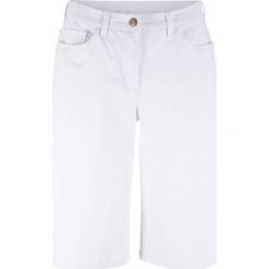 Bermudy dżinsowe bonprix biały. Białe szorty damskie bonprix, z jeansu. Za 54,99 zł.