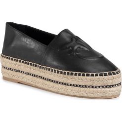 Espadryle PINKO - Julian PE 20 PBKSH 1P21QU Y69D Black Z99. Czarne espadryle damskie Pinko, bez wzorów, ze skóry, bez obcasa, na obcasie, bez zapięcia. W wyprzedaży za 629,00 zł.