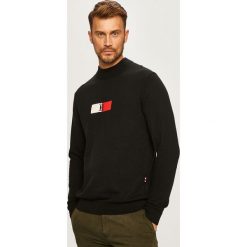 Tommy Hilfiger - Sweter. Czarne swetry męskie s, z aplikacjami, z bawełny, z golfem. W wyprzedaży za 399,90 zł.