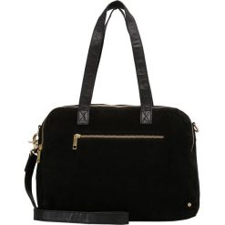 DEPECHE MEDIUM BAG Torebka black. Czarne torebki klasyczne damskie marki DEPECHE, bez wzorów, bez dodatków. Za 819,00 zł.