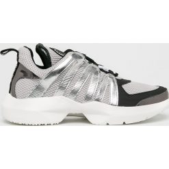 Dkny - Buty. Szare buty sportowe damskie DKNY, z materiału, sportowe. W wyprzedaży za 399,90 zł.