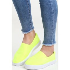 Żółte Slip On Arda. Żółte trampki damskie slip on marki Born2be. Za 29,99 zł.