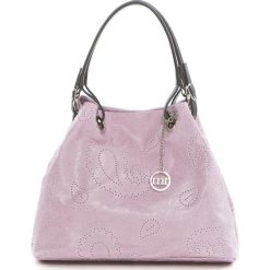 Skórzana torebka w kolorze brudnego różu - 42 x 38 x 17 cm. Czerwone torebki klasyczne damskie Mia Tomazzi, w paski, ze skóry. W wyprzedaży za 347,95 zł.