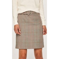 Vero Moda - Spódnica. Pomarańczowe spódniczki damskie Vero Moda, na co dzień, w paski, z elastanu, casualowe, mini, proste. W wyprzedaży za 79,90 zł.