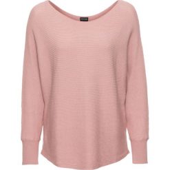 Sweter w prążek "oversize" bonprix różowy melanż. Różowe swetry damskie marki bonprix, bez wzorów, bez rękawów, bez kaptura. Za 74,99 zł.