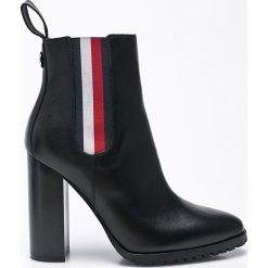 Tommy Hilfiger - Botki Gigi Hadid. Czarne botki damskie lity TOMMY HILFIGER, z materiału. Za 899,90 zł.