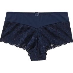 Figi "maxi panty" bonprix ciemnoniebieski. Niebieskie majtki damskie bonprix, w koronkowe wzory, z koronki. Za 37,99 zł.