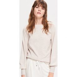Gładki sweter - Beżowy. Brązowe swetry klasyczne damskie marki Reserved, s. Za 69,99 zł.