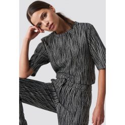 NA-KD Party Structured Glittery Top - Black. Czarne topy damskie NA-KD Party, bez wzorów, z materiału, z okrągłym kołnierzem. Za 60,95 zł.