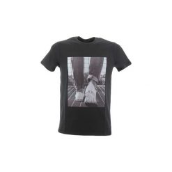 T-shirty z krótkim rękawem Armani jeans 3Y6T13. Czarne t-shirty męskie Armani Jeans, m, bez wzorów, z jeansu, bez kołnierzyka, krótkie. Za 331,64 zł.