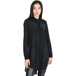 Versace Jeans Koszula Czarny. Czarne bluzki damskie m, z aplikacjami, z poliesteru. Za 1863,95 zł.