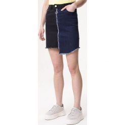 Niebiesko-Czarna Spódnica Aweather. Niebieskie spódniczki damskie Born2be, bez wzorów, z denimu, mini, asymetryczne. Za 79,99 zł.