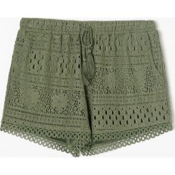 Koronkowe szorty - Khaki. Brązowe szorty damskie Reserved, s, bez wzorów, z koronki. Za 59,99 zł.