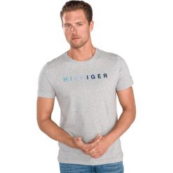 Tommy Hilfiger Koszulka Szary. Szare podkoszulki męskie TOMMY HILFIGER, s, z haftami, z bawełny, z krótkim rękawem. Za 240,95 zł.