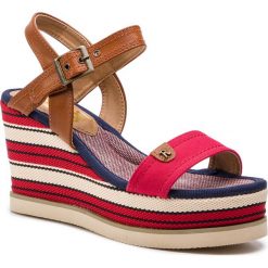 Espadryle REFRESH - 69910 Rojo. Czerwone espadryle damskie Refresh, bez wzorów, ze skóry ekologicznej, bez obcasa, na obcasie. W wyprzedaży za 149,00 zł.