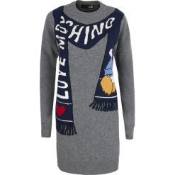 Sukienka Love Moschino. Szare kombinezony damskie Love Moschino, bez wzorów, z wełny, z włoskim kołnierzykiem, bez rękawów. Za 449,00 zł.