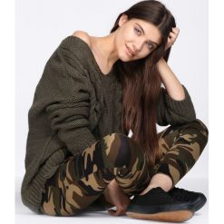 Brązowe-Moro Legginsy Lately. Brązowe legginsy we wzory Born2be, l. Za 19,99 zł.