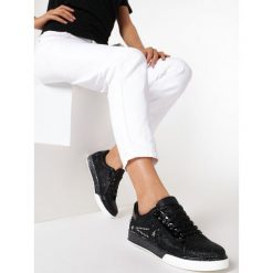 Czarne Trampki Frey. Czarne trampki i tenisówki damskie Born2be, bez wzorów, bez zapięcia. Za 49,99 zł.