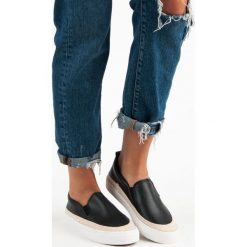 Slipony espadryle MORGAN. Czarne trampki i tenisówki damskie marki J. STAR. Za 32,90 zł.