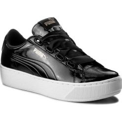Sneakersy PUMA - Vikky Platform Ribbon P 366419 01 Puma Black/Puma Black. Czarne półbuty damskie Puma, bez wzorów, ze skóry ekologicznej, bez obcasa, na płaskiej podeszwie, bez zapięcia. W wyprzedaży za 149,99 zł.