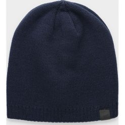Czapka męska CAM300 - granat. Czapki męskie bez wzorów. W wyprzedaży za 19,99 zł.