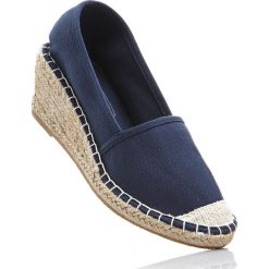 Espadryle na koturnie bonprix ciemnoniebieski. Niebieskie buty ślubne damskie marki bonprix, na platformie. Za 69,99 zł.