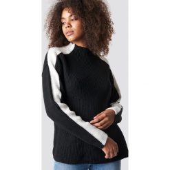 Trendyol Sweter z golfem - Black. Czarne swetry damskie marki Trendyol, w paski, z dzianiny, bez rękawów. Za 121,95 zł.