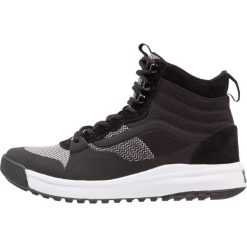 Vans UA ULTRARANGE HI DX Tenisówki i Trampki wysokie black/true white. Czarne tenisówki damskie Vans, z materiału. W wyprzedaży za 342,30 zł.