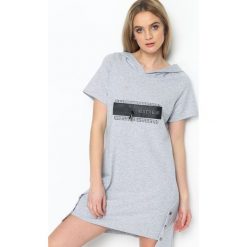Sukienki: Szara Sukienka Best Bet