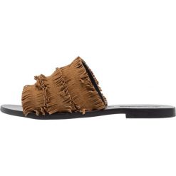 Chodaki damskie: Sol Sana JUNE Klapki cognac