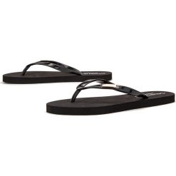 CALVIN KLEIN FF SANDALS > KW0KW01029-BEH. Klapki damskie Calvin Klein, bez wzorów, z materiału, bez obcasa. W wyprzedaży za 109,99 zł.