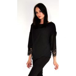 Bluzka w kolorze czarnym. Czarne bluzki damskie Far Far Fashion, Ryłko by Agnes&Paul, w koronkowe wzory, z koronki, bez kołnierzyka, bez rękawów. W wyprzedaży za 114,95 zł.