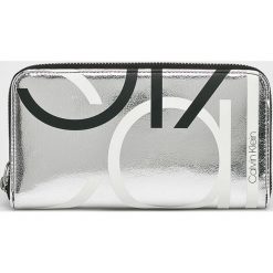 Akcesoria damskie: Calvin Klein - Portfel