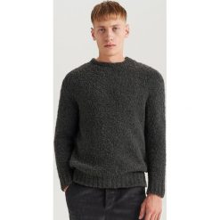 Sweter z domieszką wełny ReDesign - Szary. Szare swetry klasyczne męskie marki Reserved, l, z wełny. Za 159,99 zł.