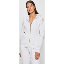 Versace Jeans - Bluza. Białe bluzy damskie Versace Jeans, s, z nadrukiem, z bawełny, bez rękawów, z kapturem. W wyprzedaży za 499,90 zł.