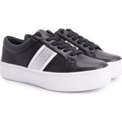 Calvin Klein Sneakersy "Cashwnda". Trampki i tenisówki damskie Calvin Klein, bez wzorów, ze skóry, bez zapięcia. Za 389,00 zł.