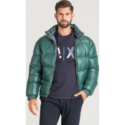 KURTKA PUCHOWA ARMANI EXCHANGE. Zielone płaszcze męskie Armani Exchange, s, z nadrukiem, z puchu, bez kaptura. Za 1489,00 zł.