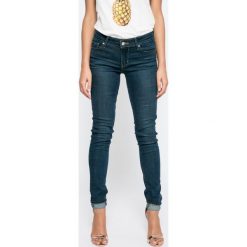 Levi's - Jeansy City Blues. Niebieskie rurki damskie marki Levi's®, s, z aplikacjami, z elastanu. W wyprzedaży za 179,90 zł.