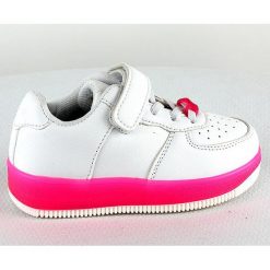 Sneakersy w kolorze biało-różowym. Różowe trampki dziewczęce Rock & Joy, bez wzorów, z gumy, bez zapięcia. W wyprzedaży za 107,95 zł.