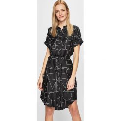 Vero Moda - Sukienka. Czarne sukienki damskie marki Vero Moda, na co dzień, s, bez wzorów, z poliesteru, casualowe, bez kołnierzyka, z krótkim rękawem, krótkie, mini, proste. Za 169,90 zł.