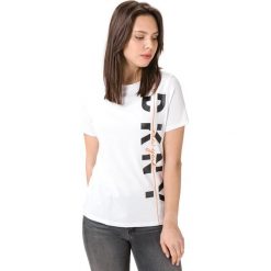 DKNY Koszulka Biały. Białe topy damskie DKNY, m, z nadrukiem, z elastanu, z krótkim rękawem. Za 206,95 zł.