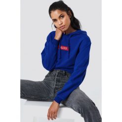 NA-KD Bluza z kapturem i logo NA-KD - Blue. Niebieskie bluzy damskie NA-KD, bez wzorów, z bawełny, z długim rękawem, długie, z kapturem. Za 100,95 zł.