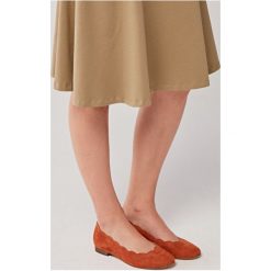 Baleriny rude 36 brązowy. Pomarańczowe baleriny damskie Marie Zélie, w paski, z bawełny, bez obcasa, na obcasie. Za 697,00 zł.