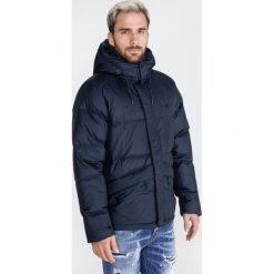 Helly Hansen 1877 Kurtka Niebieski. Niebieskie płaszcze męskie Helly Hansen, l, bez wzorów, z poliesteru. Za 1289,95 zł.