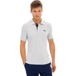 Koszulka polo w kolorze błękitnym. Niebieskie koszulki męskie GALVANNI, xxl, z haftami, bez rękawów. W wyprzedaży za 109,95 zł.