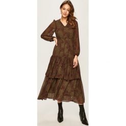 Vero Moda - Sukienka. Zielone sukienki damskie Vero Moda, na co dzień, s, bez wzorów, z poliesteru, casualowe, bez kołnierzyka, z długim rękawem, długie, maxi, proste. W wyprzedaży za 139,90 zł.