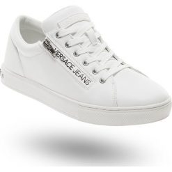 SNEAKERSY VERSACE JEANS. Białe sneakersy męskie Versace Jeans, na sznurówki. Za 395,40 zł.