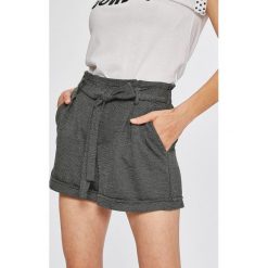 Tally Weijl - Szorty. Czerwone szorty damskie marki TALLY WEIJL, l, z dzianiny, z krótkim rękawem. W wyprzedaży za 49,90 zł.